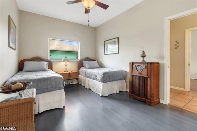 1323 SW 27th TER, Cape Coral, FL 33914