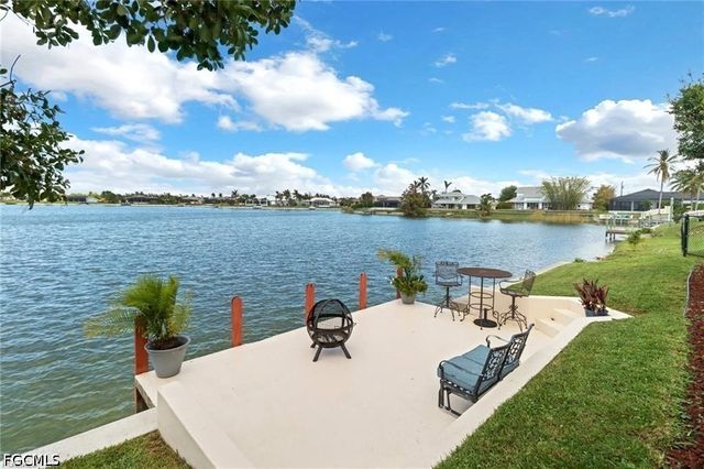 1323 SW 27th TER, Cape Coral, FL 33914