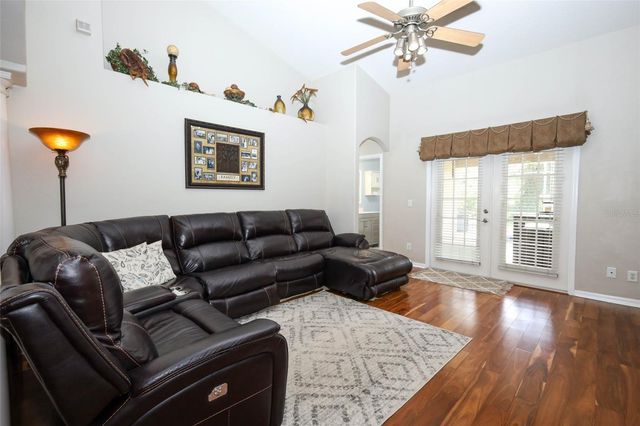 1621 PARKGLEN CIRCLE, Apopka, FL 32712