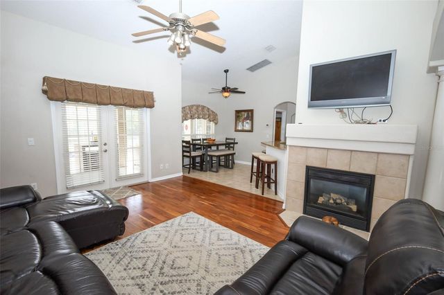 1621 PARKGLEN CIRCLE, Apopka, FL 32712
