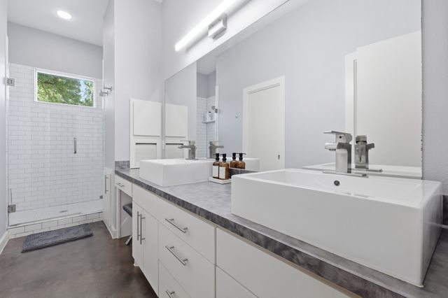 908 Idlewild Court, Highland Village, TX 75077