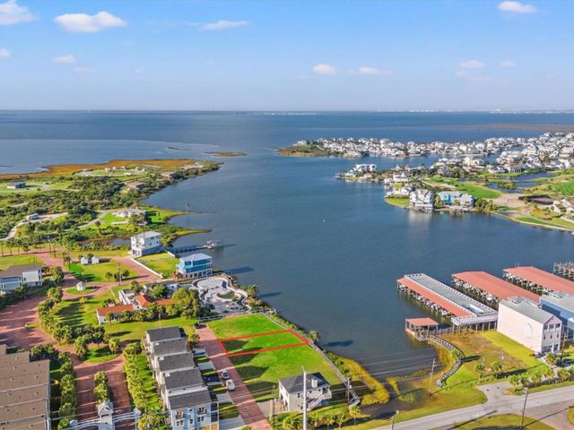 3611 Niko Court, Galveston, TX 77554