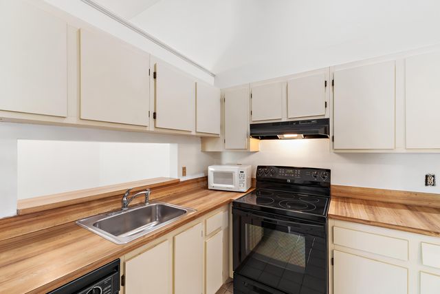 6536 Chasewood Drive H, Jupiter, FL 33458