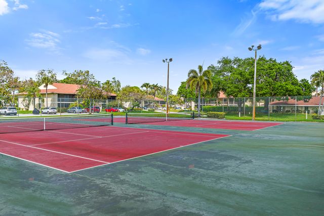 6536 Chasewood Drive H, Jupiter, FL 33458