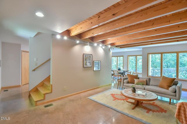 5424 Hawes Road, Hillsborough, NC 27278