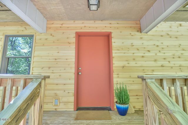 5424 Hawes Road, Hillsborough, NC 27278