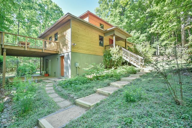 5424 Hawes Road, Hillsborough, NC 27278