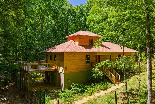 5424 Hawes Road, Hillsborough, NC 27278