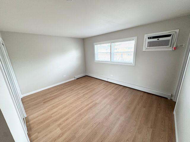 4528 Elm Avenue 2S, Brookfield, IL 60513