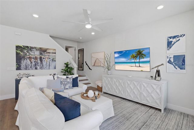 7221 SUTTON LANE, Sarasota, FL 34240