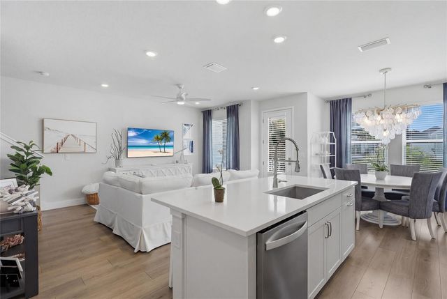 7221 SUTTON LANE, Sarasota, FL 34240