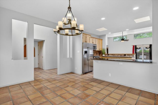 8020 Corona Avenue NE, Albuquerque, NM 87122