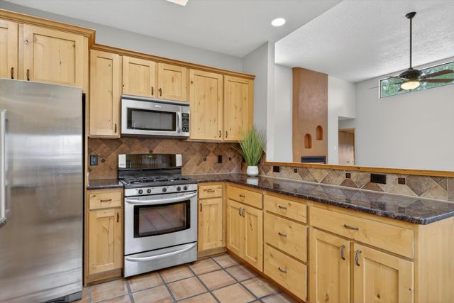 8020 Corona Avenue NE, Albuquerque, NM 87122