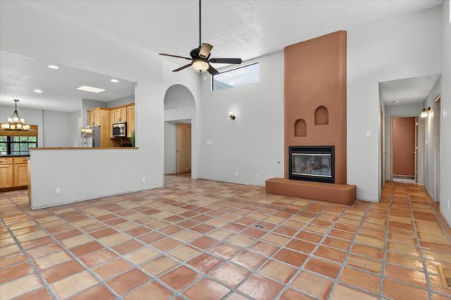 8020 Corona Avenue NE, Albuquerque, NM 87122