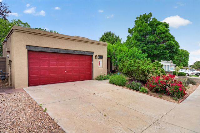 8020 Corona Avenue NE, Albuquerque, NM 87122