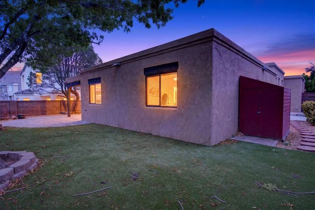 8020 Corona Avenue NE, Albuquerque, NM 87122
