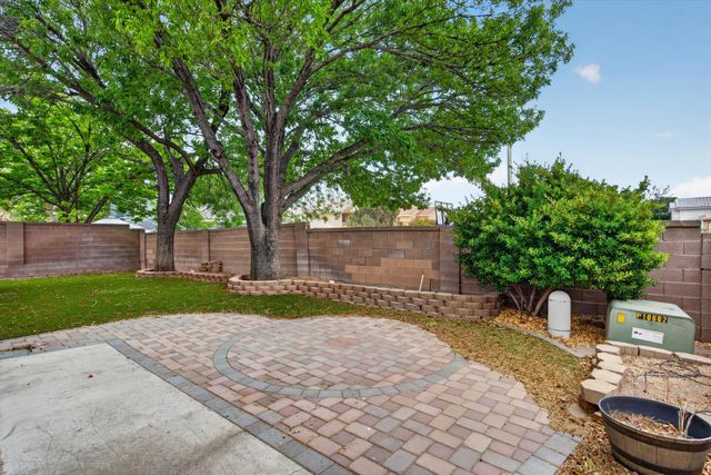 8020 Corona Avenue NE, Albuquerque, NM 87122