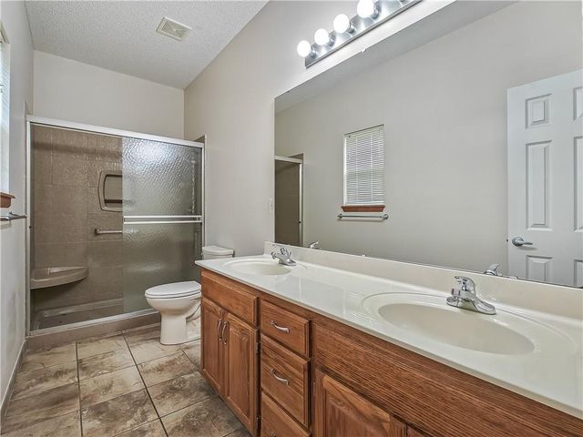 2425 NE Old Paint Road, Lee's Summit, MO 64086