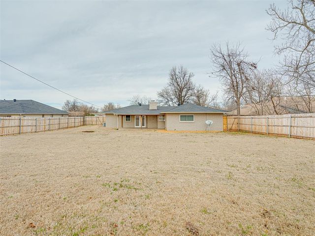 8 South Avenue, Edmond, OK 73013