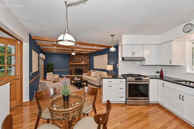 5879 Ramona DRIVE, Greendale, WI 53129