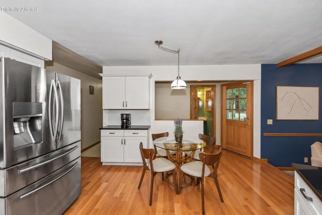 5879 Ramona DRIVE, Greendale, WI 53129
