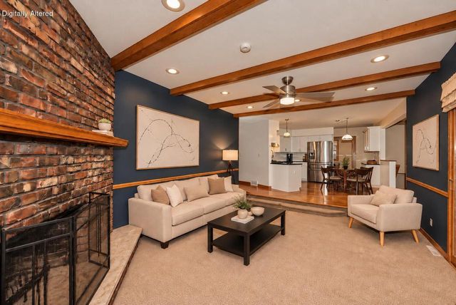 5879 Ramona DRIVE, Greendale, WI 53129
