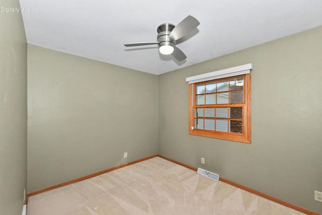 5879 Ramona DRIVE, Greendale, WI 53129