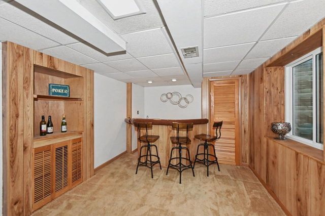 5879 Ramona DRIVE, Greendale, WI 53129