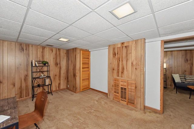 5879 Ramona DRIVE, Greendale, WI 53129