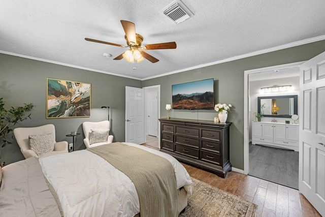 16111 Dock Bar Court, Friendswood, TX 77546