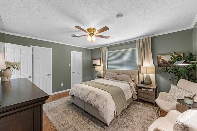 16111 Dock Bar Court, Friendswood, TX 77546