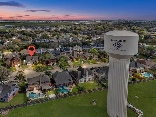 16111 Dock Bar Court, Friendswood, TX 77546