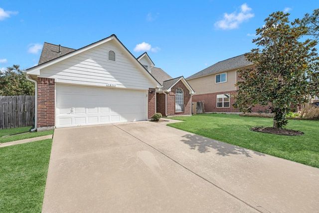 16111 Dock Bar Court, Friendswood, TX 77546