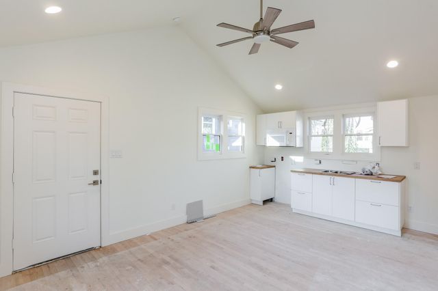 629 W 16th Street, Houston, TX 77008