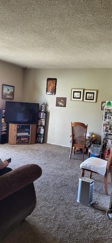 6488 N Kennedy, Fresno, CA 93710