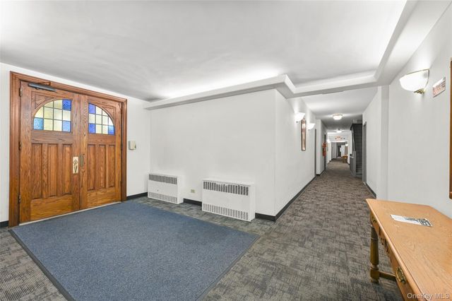 142 Garth Road 3T, Scarsdale, NY 10583