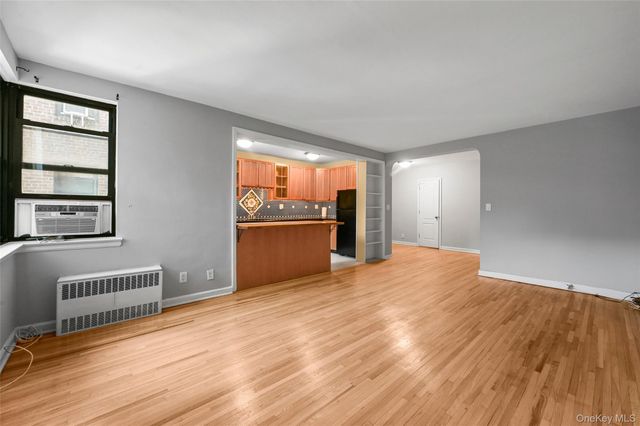 142 Garth Road 3T, Scarsdale, NY 10583