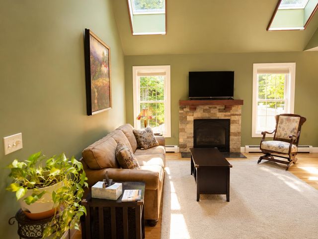 47 Pray Street, Rochester, NH 03868
