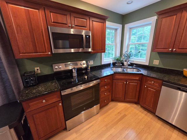 47 Pray Street, Rochester, NH 03868