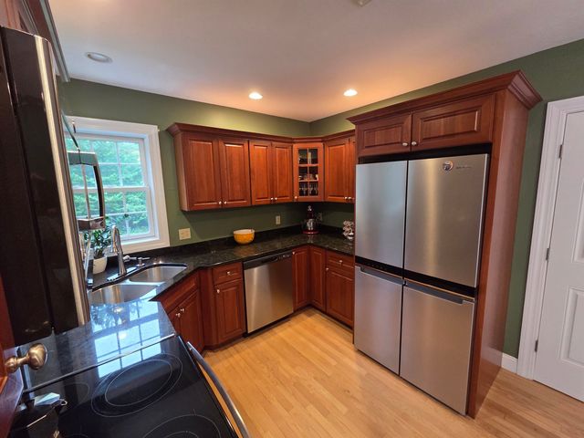 47 Pray Street, Rochester, NH 03868