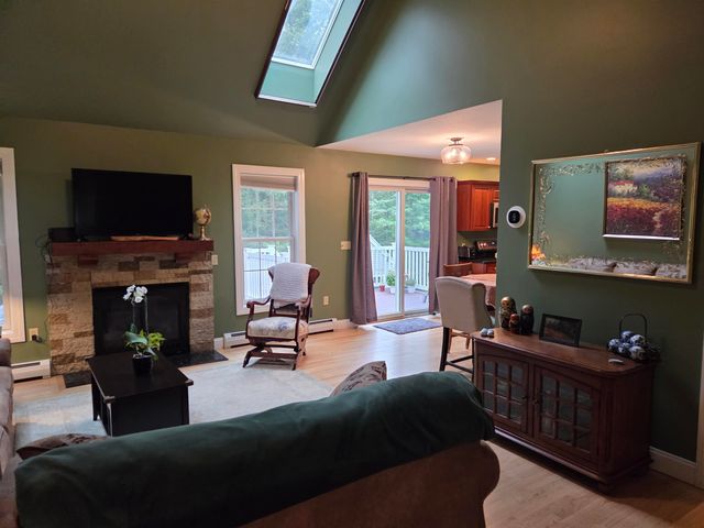 47 Pray Street, Rochester, NH 03868
