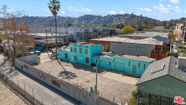 3051 N Coolidge Avenue, Los Angeles, CA 90039