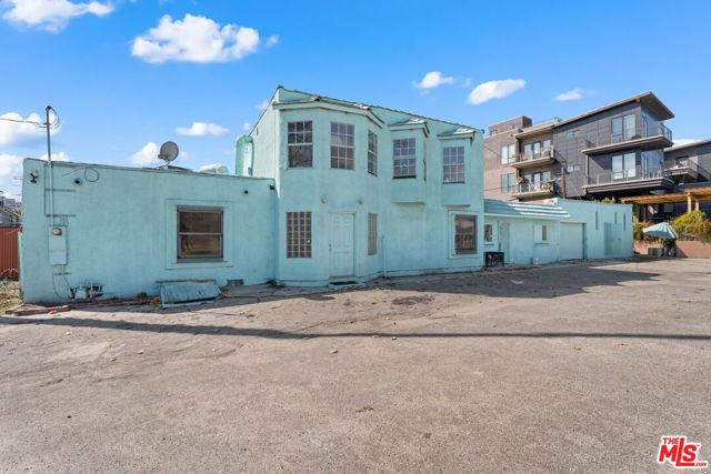 3051 N Coolidge Avenue, Los Angeles, CA 90039