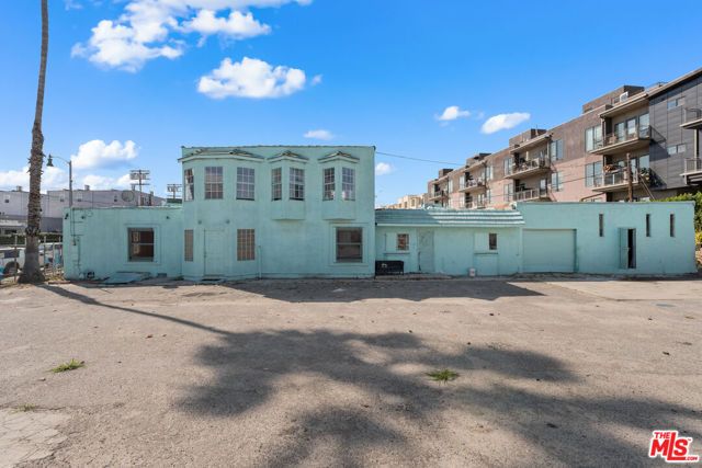 3051 N Coolidge Avenue, Los Angeles, CA 90039