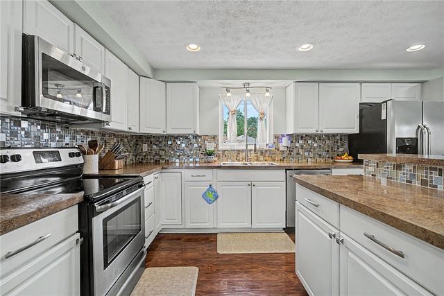 4843 Pennswood Drive, Huber Heights, OH 45424
