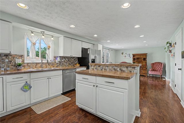 4843 Pennswood Drive, Huber Heights, OH 45424