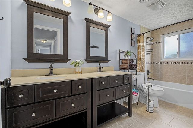 4843 Pennswood Drive, Huber Heights, OH 45424