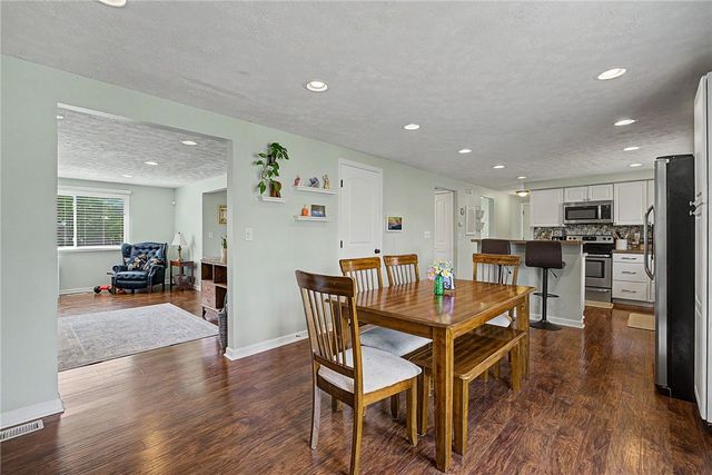 4843 Pennswood Drive, Huber Heights, OH 45424