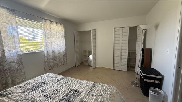 300 Layne Blvd 309, Hallandale Beach, FL 33009