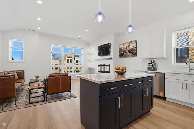 4841 S Prairie Avenue, Chicago, IL 60615